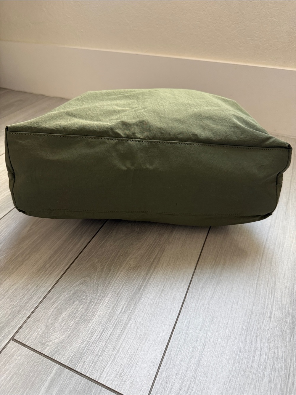 Lululemon On My Level Tote Large 15L - Green - Picture 3 of 7